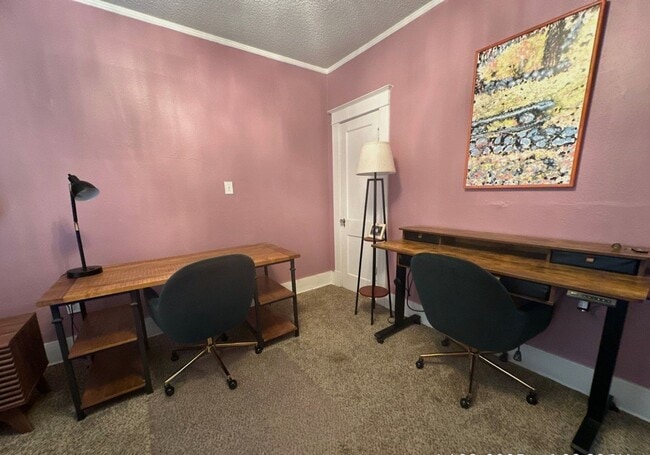 Building Photo - Beautiful 4 Bedroom Home Available