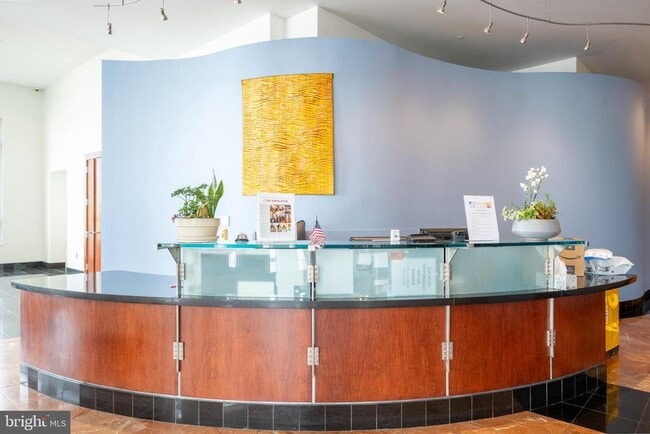 Building Photo - 901 N Penn St