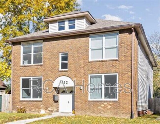 Building Photo - 1112 Pleasant St