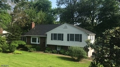Building Photo - 16 Deerfield Rd