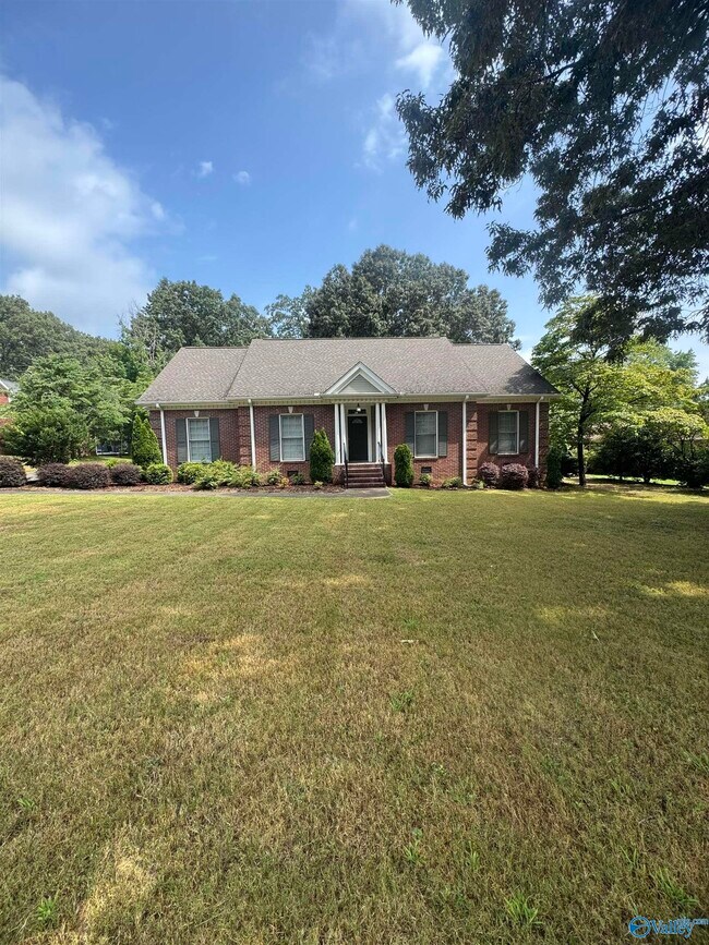 Building Photo - 109 Simmons Dr