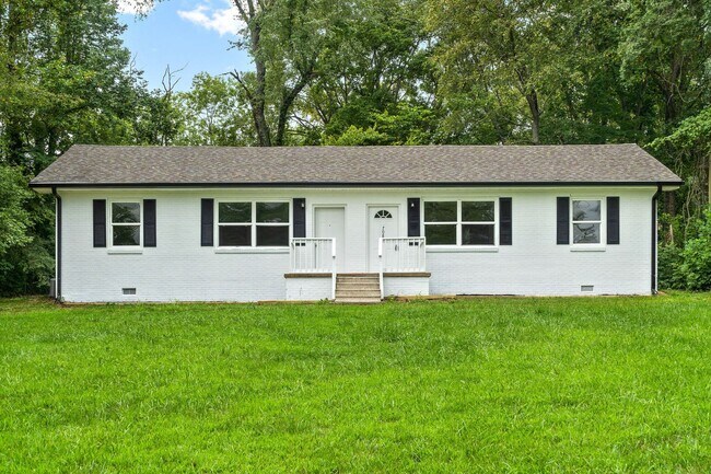 Primary Photo - 706 Britton Springs Rd