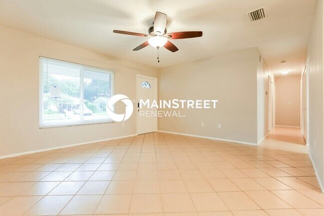 Building Photo - 3 Bedroom Pet-Friendly Home in NORTH PORT, FL with Main Street Renewal