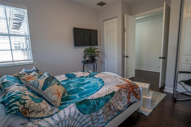 Building Photo - 7875 NW 110th Dr