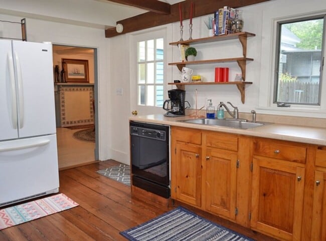 Building Photo - WINTER RENTAL: Captain John Butman House