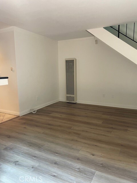 Building Photo - 733 Lake St