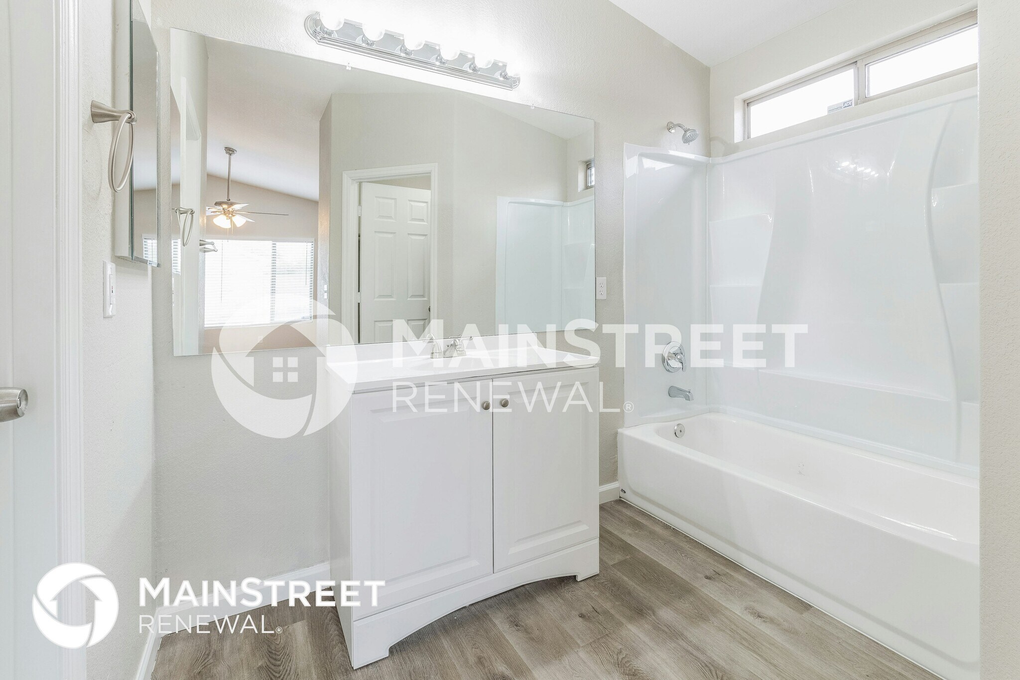 Building Photo - 9008 W Yale St