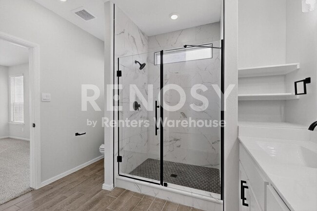 Building Photo - Completely Refreshed Fort Worth Home **** One month Rent Concession*****