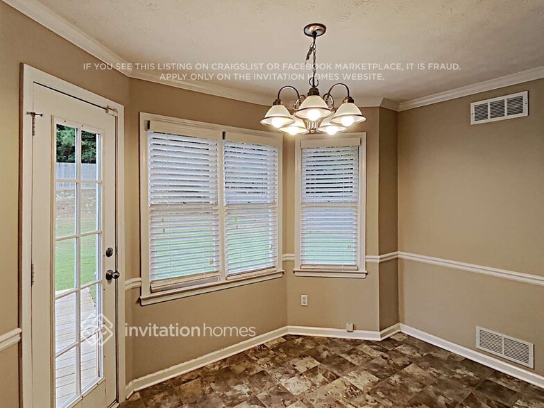 Building Photo - 640 Johns Landing Way