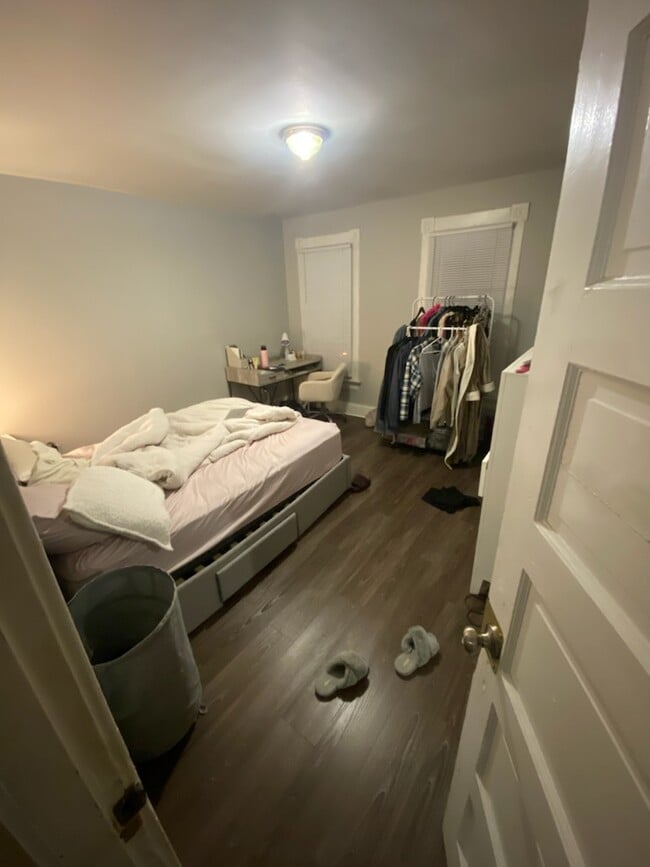 Building Photo - 1515-1517 Summit Street