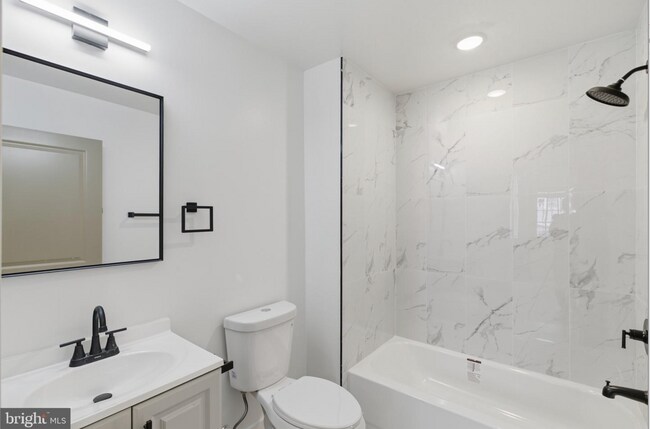 Building Photo - 863 N 43rd St