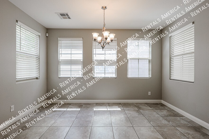 Building Photo - 263 N 69th Pl