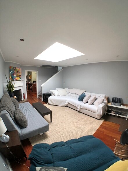 Building Photo - 19 Miramar Ave