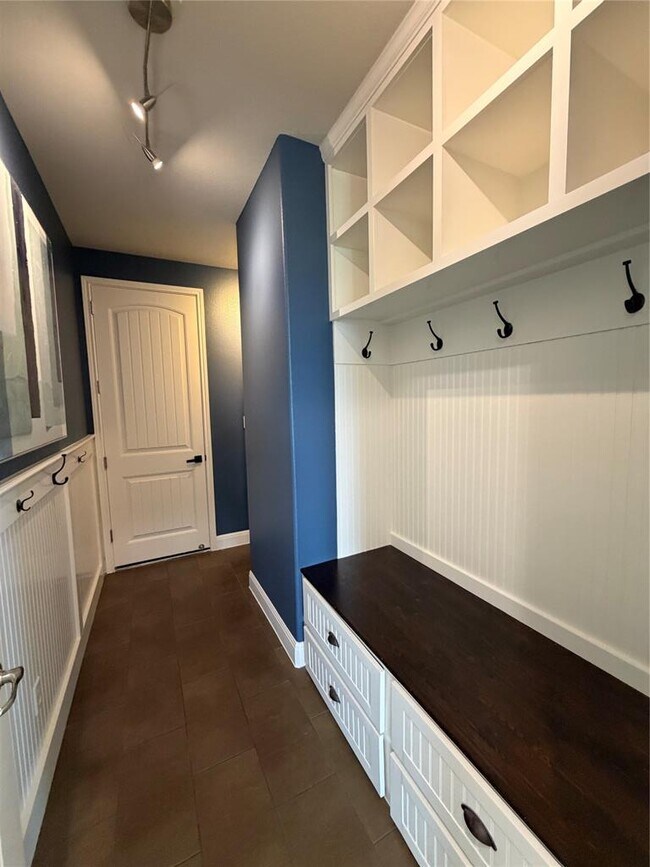 Building Photo - 7801 Aria Loop