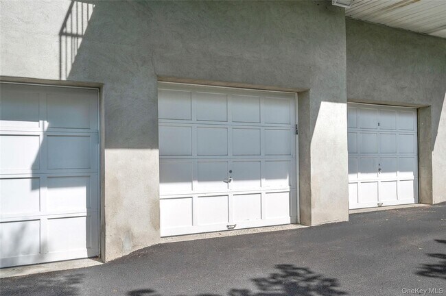 Building Photo - 130 N Kensico Ave