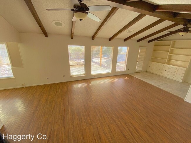 Building Photo - 3 br, 3 bath House - 5809 Vista Clara