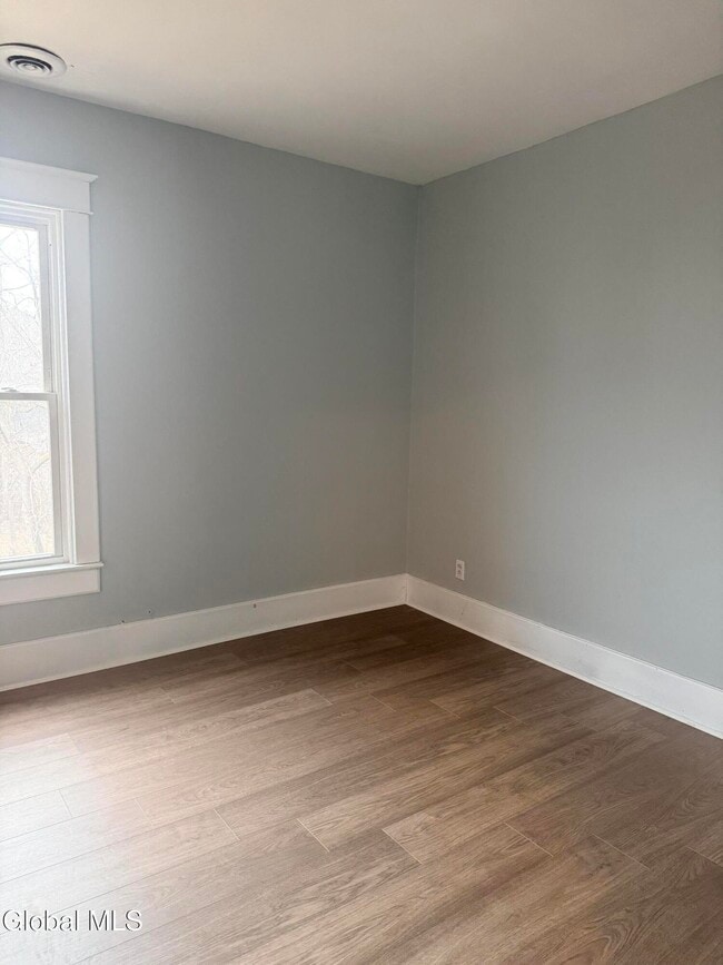 Building Photo - 49 Elizabeth St