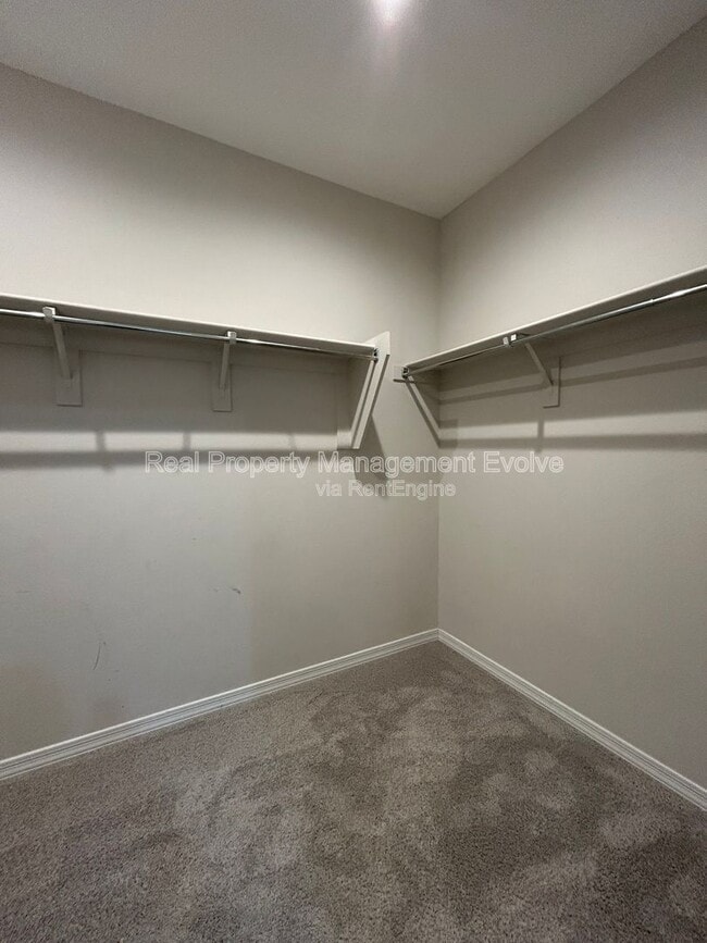 Building Photo - 17655 W Pueblo Ave