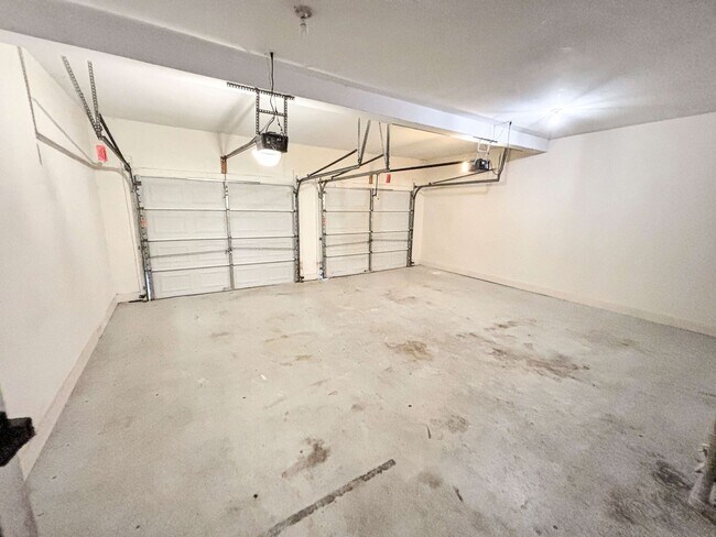 Building Photo - Acworth 4BR/3.5BA Finished Basement