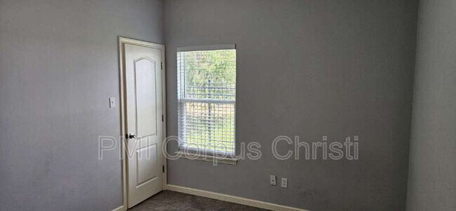 Building Photo - 6402 Williams Dr