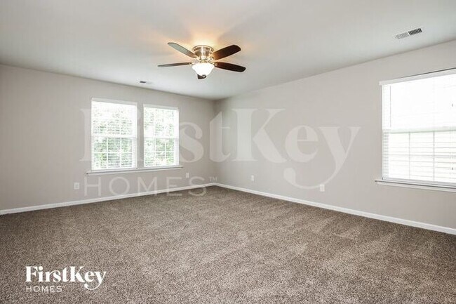 Building Photo - 235 Firewheel Ct