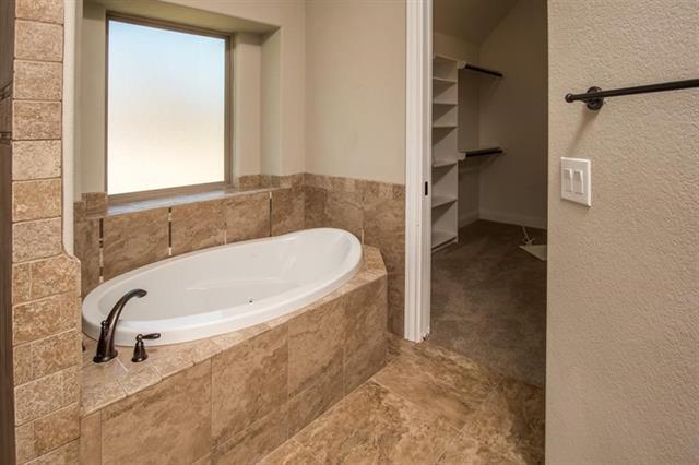 Building Photo - 301 Oar Wood Dr