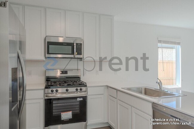 Building Photo - 18003 Valle Cupa Ln