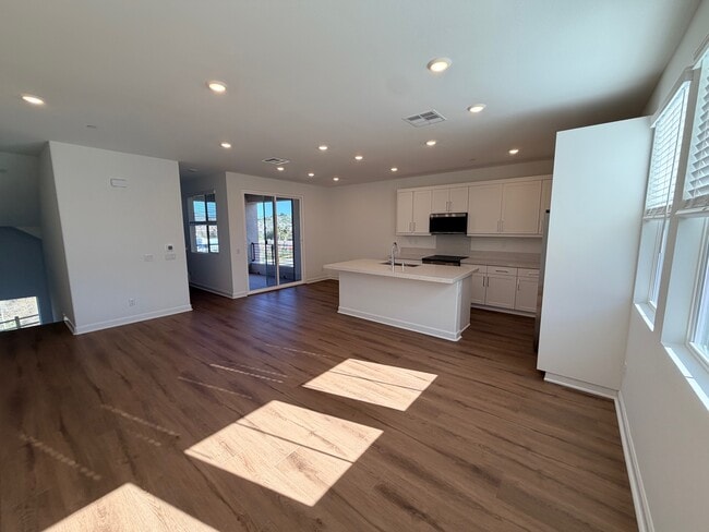 Building Photo - 470 Caliper Wy