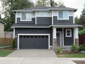 Building Photo - PENDING APPLICATION-Light and bright 4 bedroom, 2.5 bath home in Covington's Maple Hills community