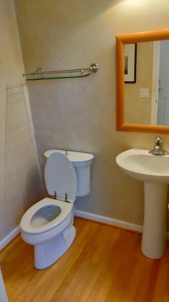 Half bath - 539 French Rd