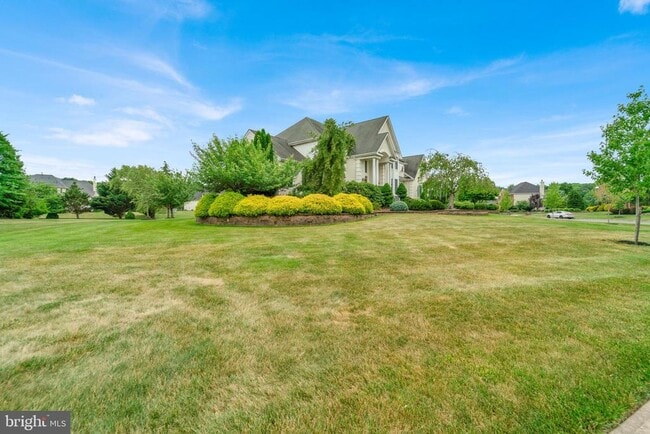 Building Photo - 19 Meadowlark Dr