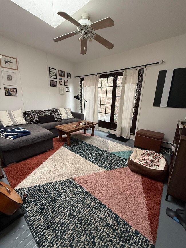 Primary Photo - 114 Brunswick St