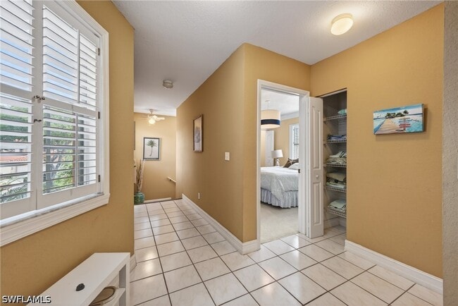 Building Photo - 705 Luisa Ln