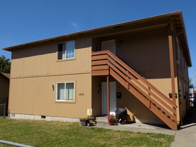 Building Photo - 1041 8th Ave