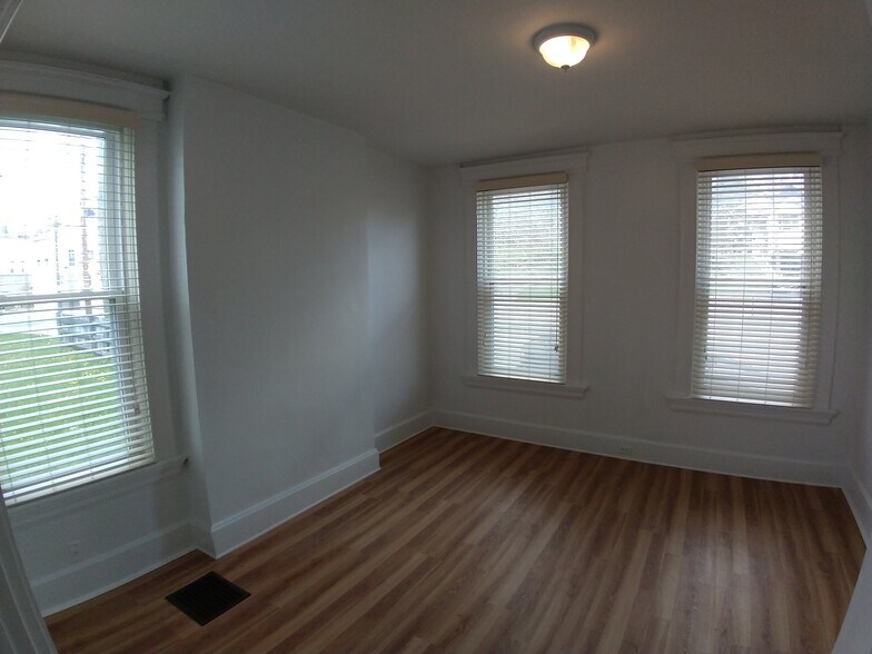 Building Photo - 4401 Virginia Ave