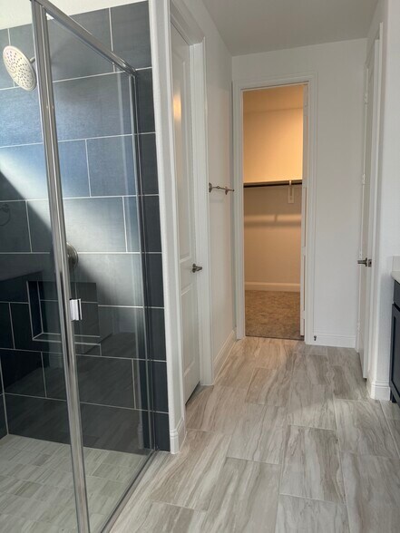 Building Photo - 701 Harmony Trl
