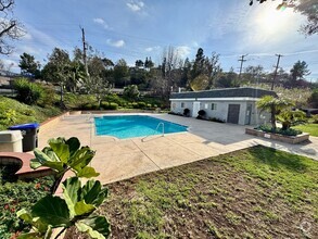 Building Photo - 2-Bedroom Condo in a Central Anaheim Location