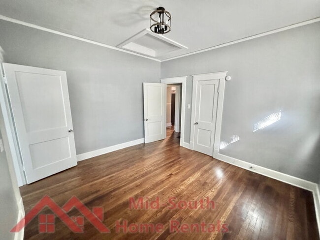 Building Photo - 666 Landis St