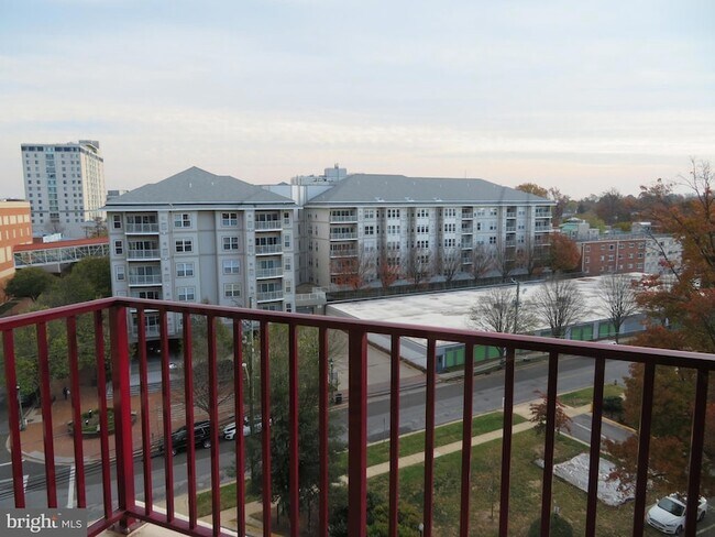 Building Photo - 1220 Blair Mill Rd