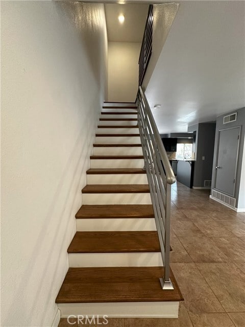 Building Photo - 18598 Creek