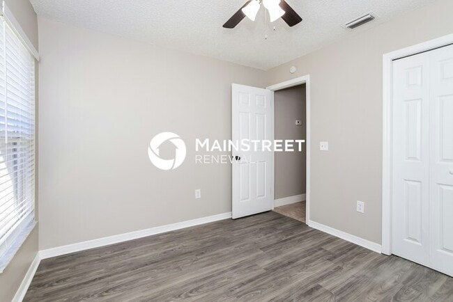 Building Photo - 3 Bedroom Pet-Friendly Home in St. Cloud, FL with Main Street Renewal