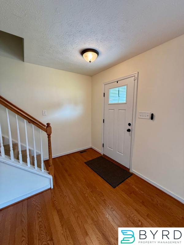 Building Photo - 1013 Sycamore Crest Dr