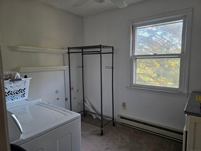 Building Photo - 40 Hillside Ave
