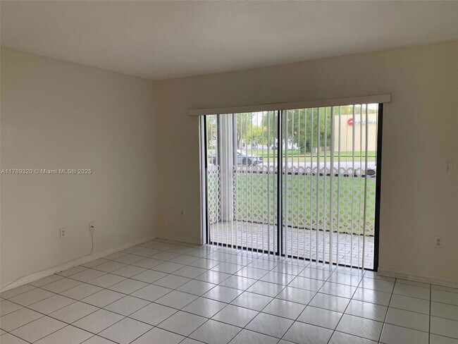 Building Photo - 9631 SW 138th Ave