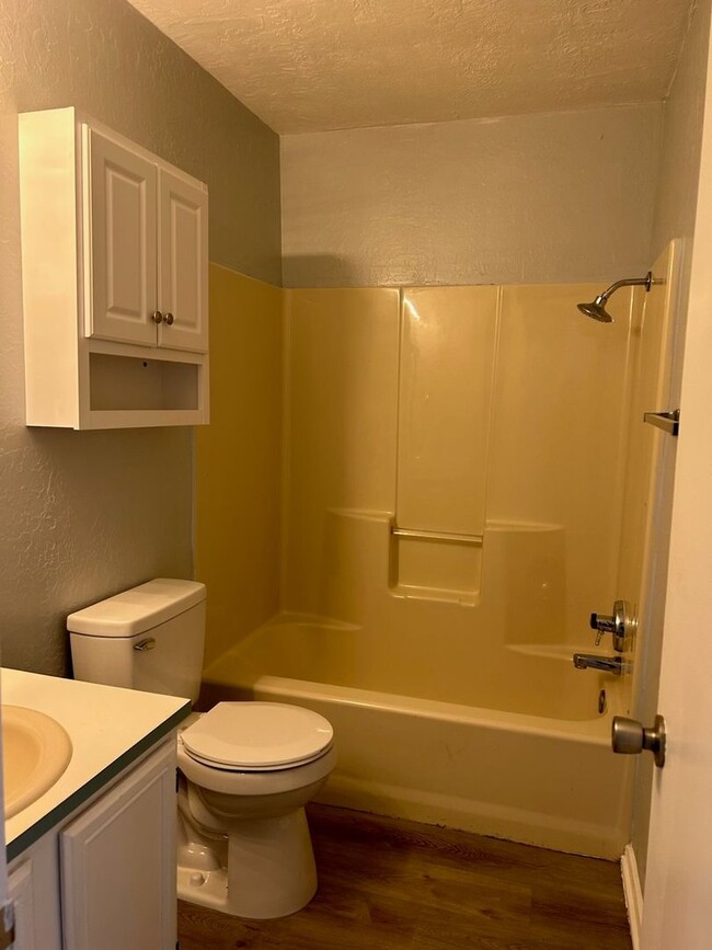 Building Photo - 4027 SW Sunflower Ln