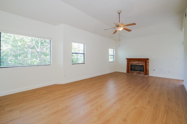 Building Photo - 17721 San Jose St