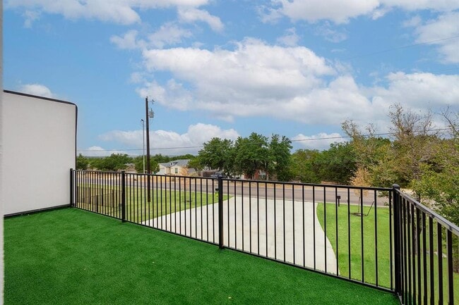 Building Photo - 21508 Twain Cove
