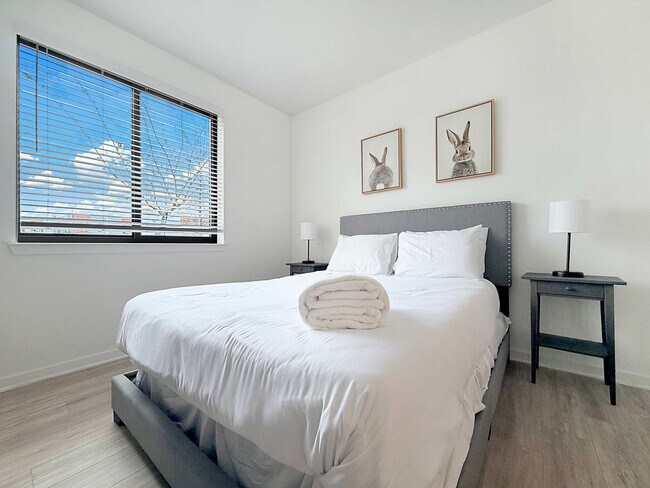 Building Photo - 12122 54th Dr E