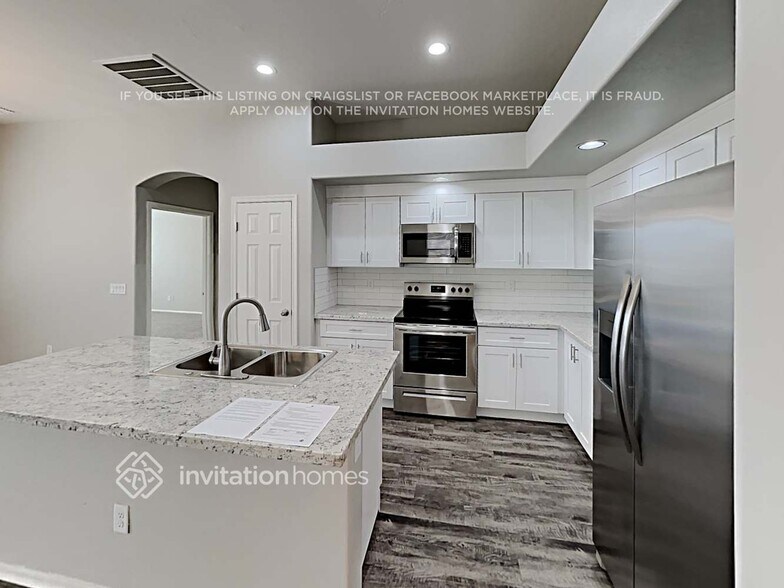 Building Photo - 3287 W Goldmine Mountain Cove