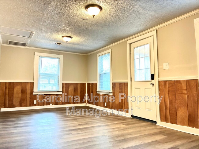 Building Photo - 1315 Ware Ave